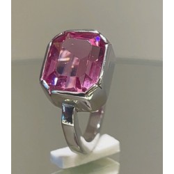 Anillo Octogonal Cuarzo Rosa Facetado