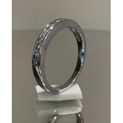 Fine Line Zircon Ring